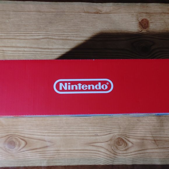 Nintendo Switch Animal Crossing Edition w/ case - Picture 5 of 8